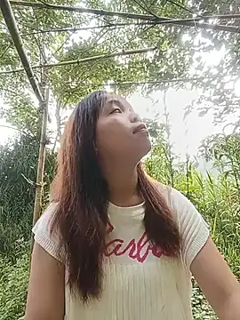 Snapshot of Nguyet2k4 chatting on 07-18-26, 12:37 Nguyet2k4 online show from 07-18-26, 12:37