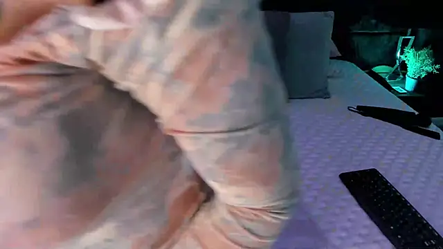 Snapshot of mariianna_lopez_ chatting on 03-14-25, 05:46 mariianna lopez  online show from 03-14-25, 05:46