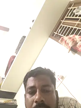 Snapshot of Vickyins480000 chatting on 11-22-25, 05:01 Vickyins480000 online show from 11-22-25, 05:01