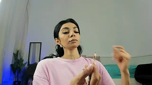 ReneeVoss online show from 04-07-26, 02:56