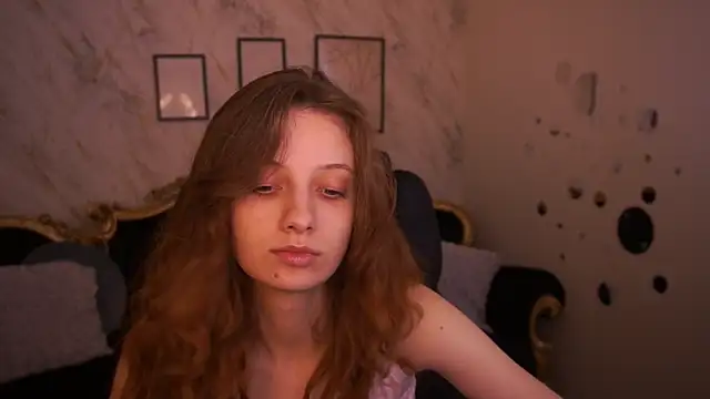 CuteeFoxy online show from 04-24-26, 12:40