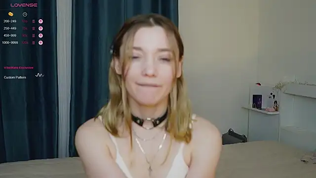 Snapshot of StarryMary chatting on 10-28-25, 09:06 StarryMary online show from 10-28-25, 09:06