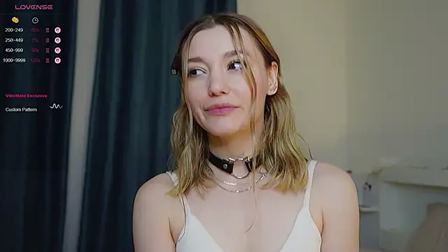 Snapshot of StarryMary chatting on 10-30-25, 09:04 StarryMary online show from 10-30-25, 09:04