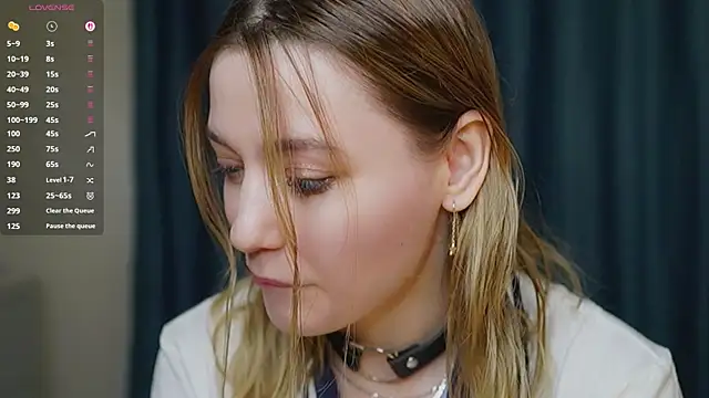 Snapshot of StarryMary chatting on 11-23-25, 09:03 StarryMary online show from 11-23-25, 09:03