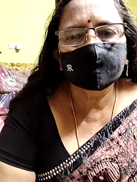 Snapshot of Anasuyatelugu chatting on 02-12-26, 01:22 Anasuyatelugu online show from 02-12-26, 01:22