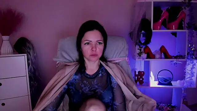 Mollybloom40 online show from 04-28-26, 06:29