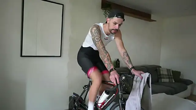 monsieurguitsxxx online show from 02-06-26, 12:08