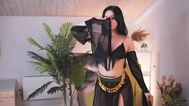 Snapshot of ValorieThuma chatting on 10-18-25, 06:16 ValorieThuma online show from 10-18-25, 06:16