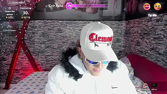 Hayden Boy  online show from 12-18-25, 04:07