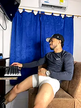 Kylian Alessandro online show from 11-02-25, 06:27