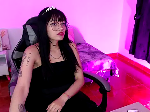 Isabella  666 online show from 11-28-25, 04:15