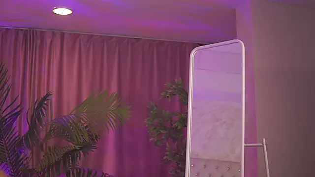 Snapshot of TiffanyBlaize chatting on 11-03-25, 07:26 TiffanyBlaize online show from 11-03-25, 07:26