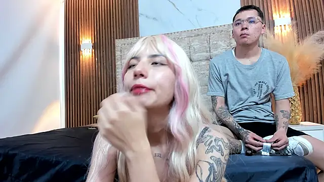 AnnieAndLeandro online show from 02-06-26, 09:51