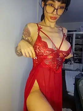 Snapshot of LucyMiax chatting on 11-05-25, 09:31 LucyMiax online show from 11-05-25, 09:31