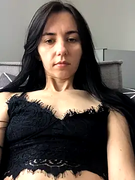 Snapshot of oliviya_mur chatting on 10-20-25, 07:42 oliviya mur online show from 10-20-25, 07:42