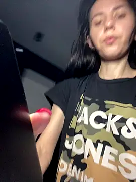 oliviya mur online show from 11-16-25, 08:36