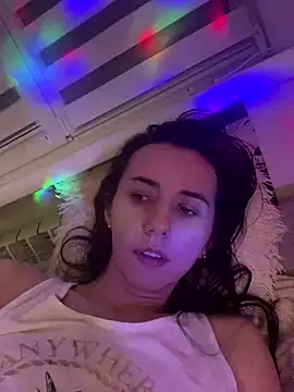 oliviya mur online show from 11-23-25, 04:18