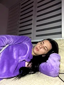 oliviya mur online show from 11-29-25, 05:49