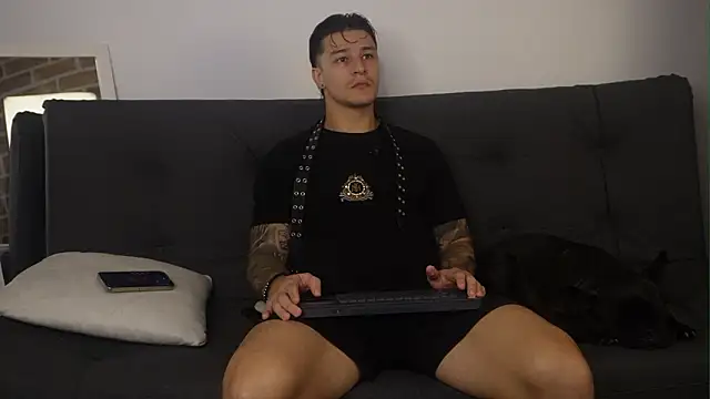 Snapshot of Dominick_walker chatting on 02-16-26, 06:37 Dominick walker online show from 02-16-26, 06:37