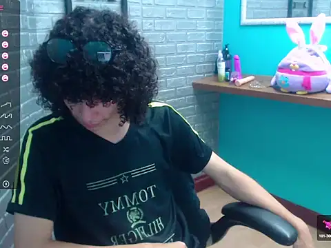 Mike Miiller  online show from 12-16-25, 04:45