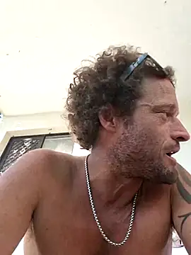 Snapshot of shainnfk chatting on 10-20-25, 06:36 shainnfk online show from 10-20-25, 06:36