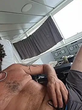 Snapshot of shainnfk chatting on 11-16-25, 04:29 shainnfk online show from 11-16-25, 04:29