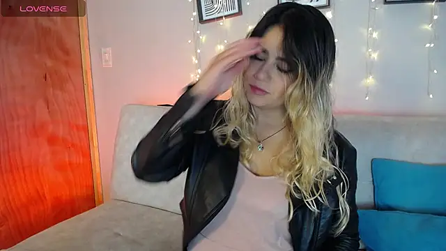 Sweet Bella Valery online show from 04-27-26, 09:35