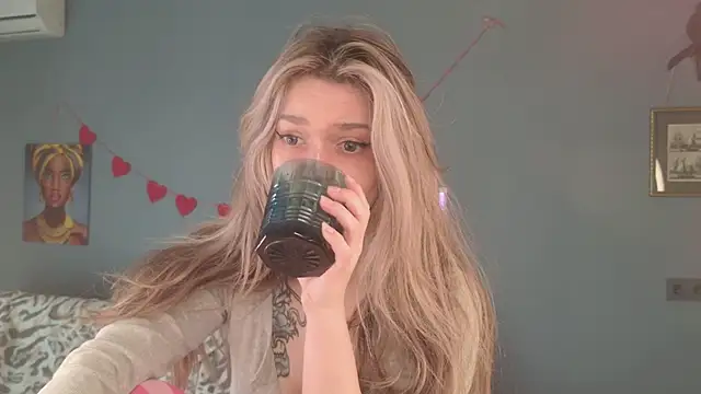 BellaSink online show from 03-28-26, 05:40