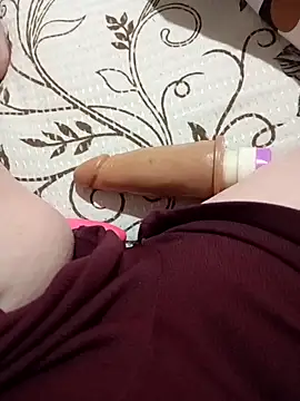 Snapshot of Taradinha_pelosogro chatting on 10-27-25, 12:31 Taradinha pelosogro online show from 10-27-25, 12:31