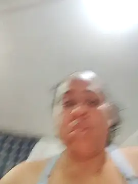 Snapshot of Karenmtroconiz chatting on 12-14-25, 07:29 Karenmtroconiz online show from 12-14-25, 07:29