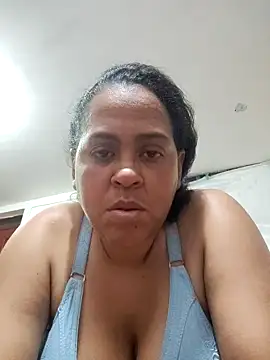 Snapshot of Karenmtroconiz chatting on 12-18-25, 02:34 Karenmtroconiz online show from 12-18-25, 02:34