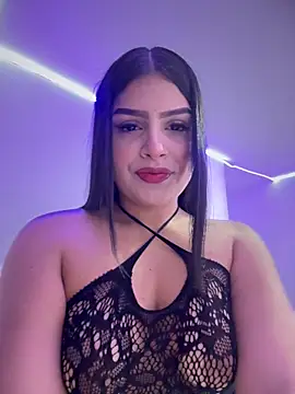 Lucianacuoper online show from 10-29-25, 03:53