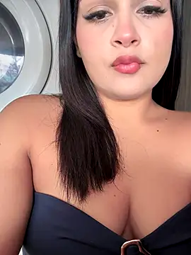 Lucianacuoper online show from 11-15-25, 06:59