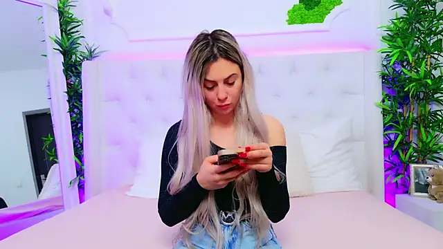 AriannaSins online show from 12-05-25, 01:31