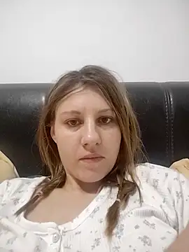 SandyCassie online show from 10-28-25, 05:11