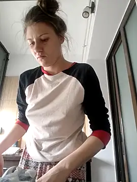 SandyCassie online show from 04-04-26, 06:44