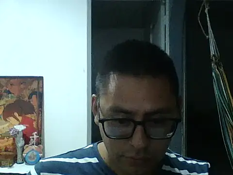 DariusNoir online show from 10-17-25, 01:42