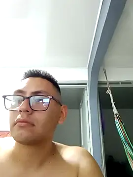DariusNoir online show from 10-20-25, 01:17