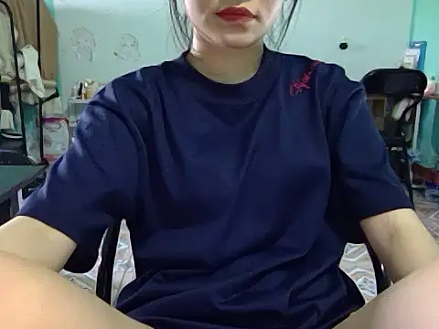 Snapshot of Baby_2k2 chatting on 10-20-25, 12:55 Baby 2k2 online show from 10-20-25, 12:55