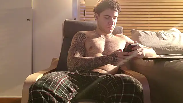 KevinWolf777 online show from 04-24-26, 03:31