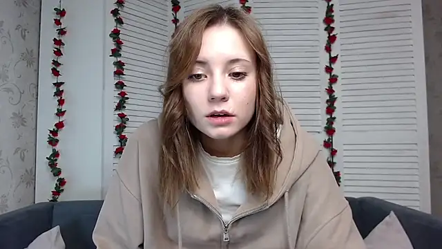 evaa here  online show from 11-06-25, 08:37