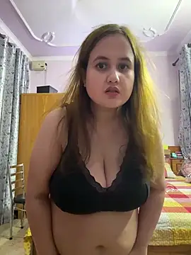 Snapshot of DivineBeautyone chatting on 10-17-25, 11:24 DivineBeautyone online show from 10-17-25, 11:24