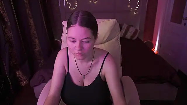 QueenEvieX online show from 04-21-26, 12:34