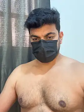 Snapshot of Handsome8677 chatting on 05-11-26, 09:04 Handsome8677 online show from 05-11-26, 09:04