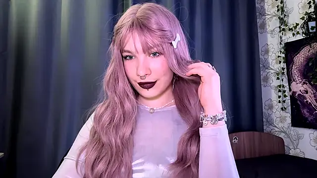 Snapshot of CordieRonsini chatting on 10-16-25, 07:37 CordieRonsini online show from 10-16-25, 07:37