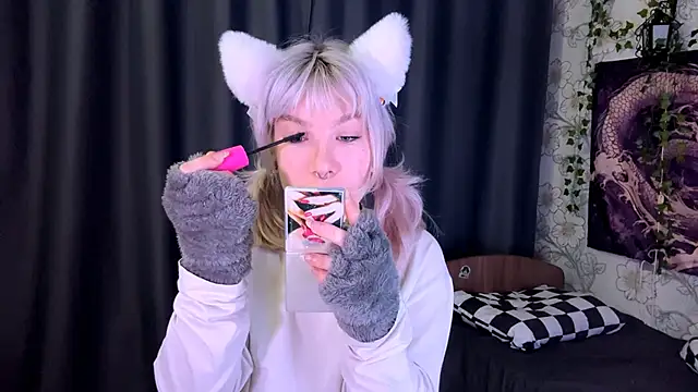 Snapshot of CordieRonsini chatting on 10-19-25, 07:14 CordieRonsini online show from 10-19-25, 07:14