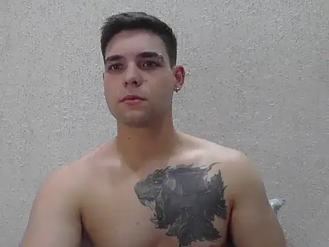 Snapshot of Zure-xxx chatting on 05-09-26, 01:00 Zure-xxx online show from 05-09-26, 01:00