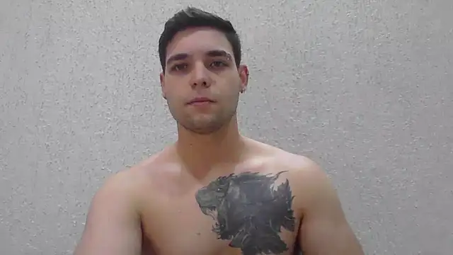 Snapshot of Zure-xxx chatting on 06-02-26, 01:07 Zure-xxx online show from 06-02-26, 01:07
