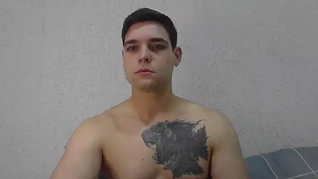 Snapshot of Zure-xxx chatting on 06-03-26, 01:30 Zure-xxx online show from 06-03-26, 01:30