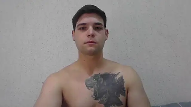 Snapshot of Zure-xxx chatting on 06-04-26, 02:17 Zure-xxx online show from 06-04-26, 02:17